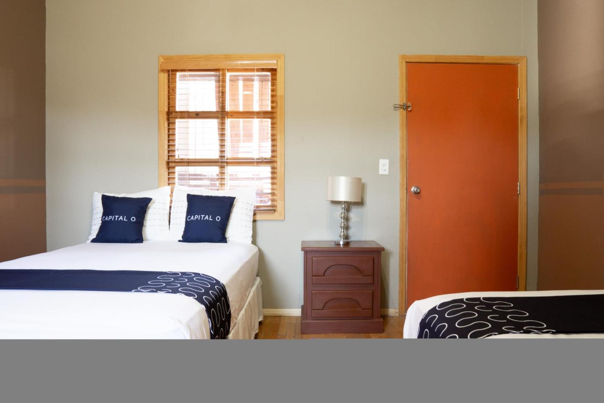 Capital O Hotel Villa Azura Текате Экстерьер фото